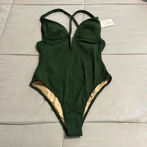 Shade & Shore Green One Piece Swimsuit with Plunging V-Neck Size Large NWT - Picture 4 of 8